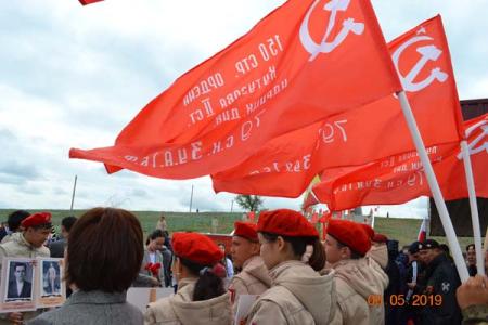 Коммунисты Калмыкии почтили память павших в боях за Родину