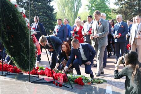 Саратовские коммунисты приняли участие в памятном мероприятии на Воскресенском мемориальном кладбище