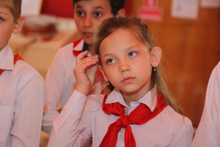 Омская область. Калачинские школьники побывали на экскурсии в музее пионерии