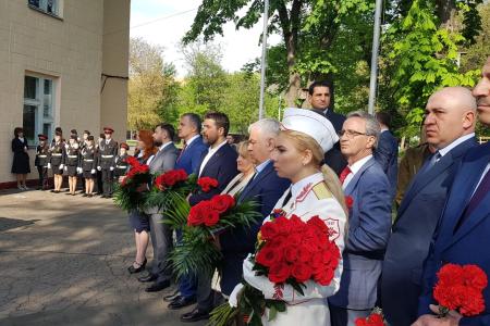 Казбек Тайсаев, Александр Ющенко, Виктор Губарев, Владимир Родин, Юлия Михайлова, Юлий Якубов с 10 по 12 мая приняли участие в праздничных мероприятиях в ДНР и ЛНР