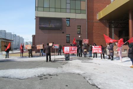 Ямало-Ненецкий автономный округ. Праздничный митинг в Новом Уренгое