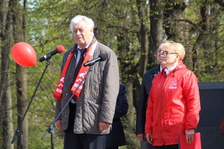 Новгородские коммунисты провели митинг в честь Дня международной солидарности трудящихся