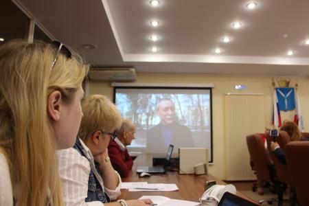 Саратовская область. Единоросское большинство против уменьшения расстояния между участниками одиночных пикетов