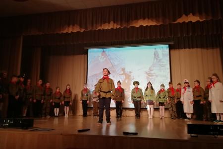 Пионеры Новосибирска организовали праздничный концерт для Детей войны