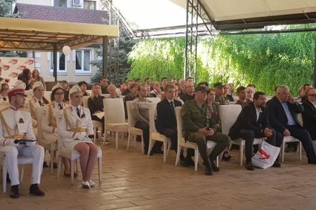 Казбек Тайсаев, Александр Ющенко, Виктор Губарев, Владимир Родин, Юлия Михайлова, Юлий Якубов с 10 по 12 мая приняли участие в праздничных мероприятиях в ДНР и ЛНР