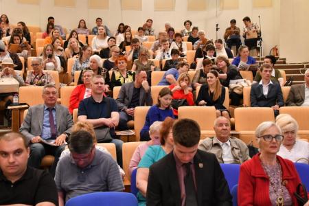 Г.А. Зюганов выступил на торжественном собрании, посвященном 100-летию декрета В.И. Ленина «Об охране пчеловодства»
