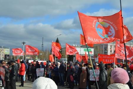 Алтайский край. Первомайская демонстрация и митинг прошли в Барнауле