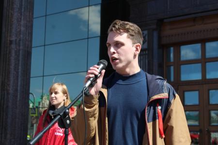 Полторы тысячи пензенцев вышли на марш за отставку правительства