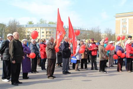 Новгородские коммунисты провели митинг в честь Дня международной солидарности трудящихся