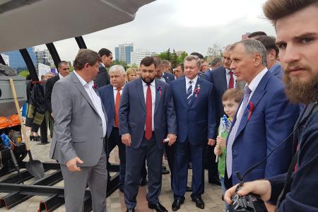 Донбасс: «Мы возвращаемся домой, в Россию!»