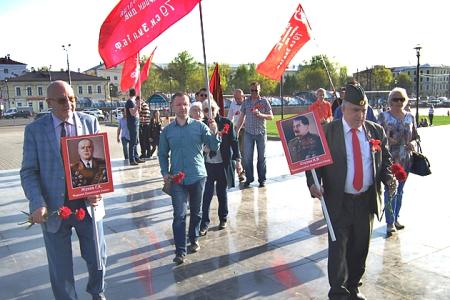 Татарстан. Казанские коммунисты возложили цветы к Вечному огню