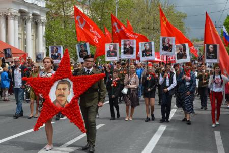 Цвет Победы красный: Севастопольские коммунисты отметили День Победы