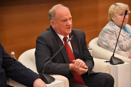 Г.А. Зюганов выступил на торжественном собрании, посвященном 100-летию декрета В.И. Ленина «Об охране пчеловодства»