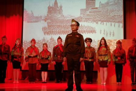 Пионеры Новосибирска организовали праздничный концерт для Детей войны