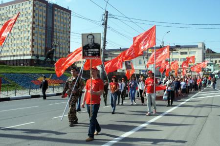 Ивановские коммунисты прошли по улицам города «Колонной Памяти»