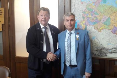 В.И. Кашин наградил подмосковных коммунистов