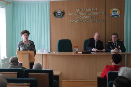 Депутат Тюменской областной Думы Т.Н. Казанцева поздравила ветеранов совета землячеств Тюменской области с Днем Победы