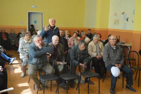 Лидер алтайских коммунистов Мария Прусакова проводит встречи с жителями региона