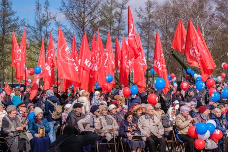 Красноярск. Цвет Победы - красный!