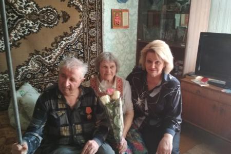 Чаепитие с победителями: Нина Останина встретилась с ветеранами в Пестово