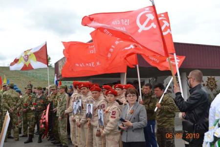 Коммунисты Калмыкии почтили память павших в боях за Родину