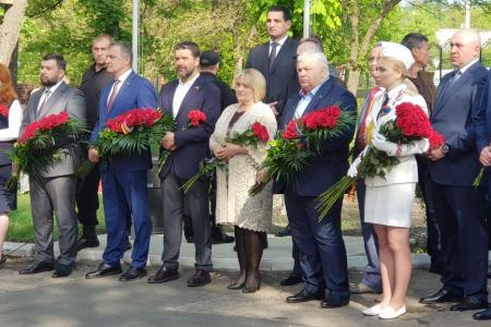 Казбек Тайсаев, Александр Ющенко, Виктор Губарев, Владимир Родин, Юлия Михайлова, Юлий Якубов с 10 по 12 мая приняли участие в праздничных мероприятиях в ДНР и ЛНР