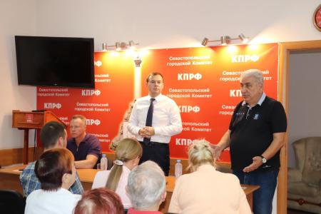 Юрий Афонин встретился с партийным активом Севастополя