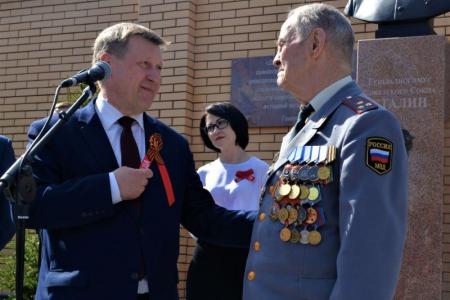 В Новосибирске открыт памятник Сталину