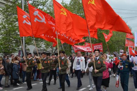Цвет Победы красный: Севастопольские коммунисты отметили День Победы