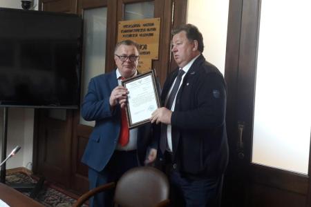 В.И. Кашин наградил подмосковных коммунистов