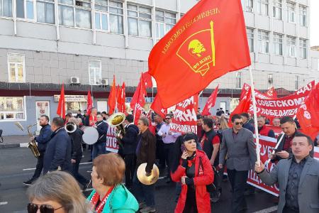 Ульяновские коммунисты провели первомайские демонстрацию и митинг