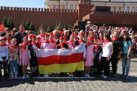 Дети с Северного Кавказа приняли участие в торжественном приеме в пионеры