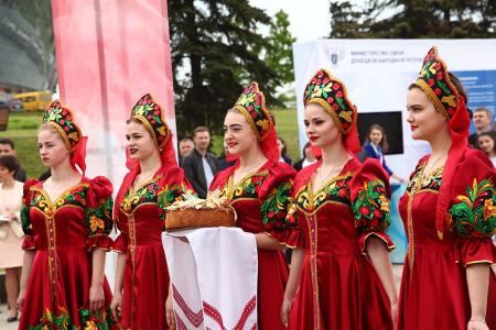 Казбек Тайсаев, Александр Ющенко, Виктор Губарев, Владимир Родин, Юлия Михайлова, Юлий Якубов с 10 по 12 мая приняли участие в праздничных мероприятиях в ДНР и ЛНР