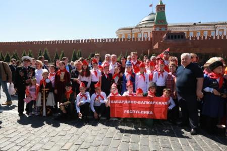 Дети с Северного Кавказа приняли участие в торжественном приеме в пионеры