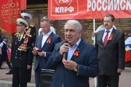 Красный первомай в Севастополе