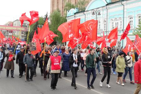 Н.Н. Иванов принял участие в Первомайской демонстрации в Курске