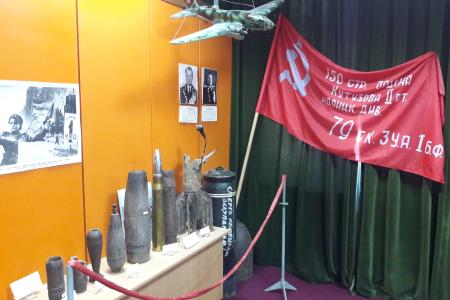 Депутат Госдумы от КПРФ Сергей Гаврилов организовал экскурсию для первокурсников-техников