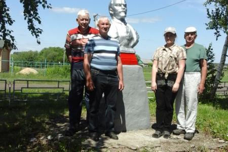 Тамбовская область. Знаменским РК КПРФ завершена реставрация памятника В.И. Ленину на территории села Новознаменка