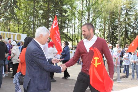 Коммунисты Костромы провели автопробег, посвящённый Дню Великой Победы