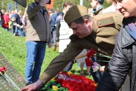 Новгородские коммунисты приняли участие в шествии «Бессмертный полк»