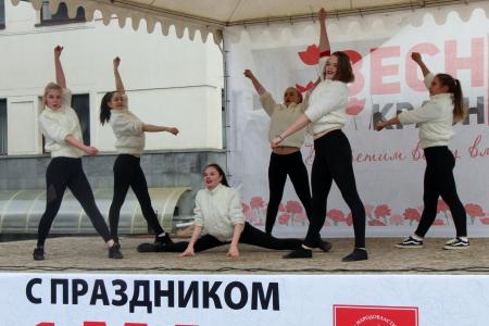 Первомайский праздничный митинг «Весна Красна» в Челябинске