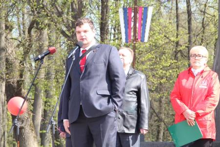 Новгородские коммунисты провели митинг в честь Дня международной солидарности трудящихся