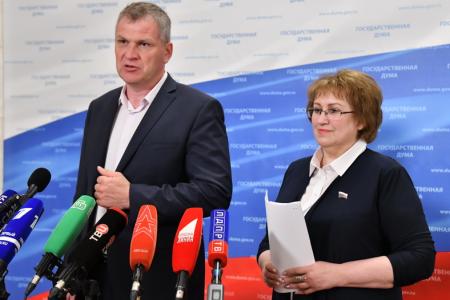 «Существует опасение, что деньги будут уходить налево». А.В. Куринный и В.А. Ганзя выступили в Госдуме