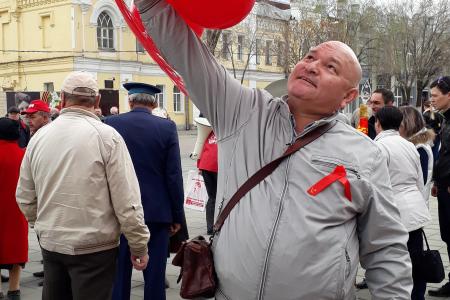 В Оренбуржье прошла первомайская демонстрация под флагами КПРФ