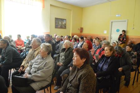 Лидер алтайских коммунистов Мария Прусакова проводит встречи с жителями региона