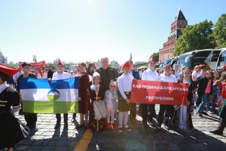 Дети с Северного Кавказа приняли участие в торжественном приеме в пионеры
