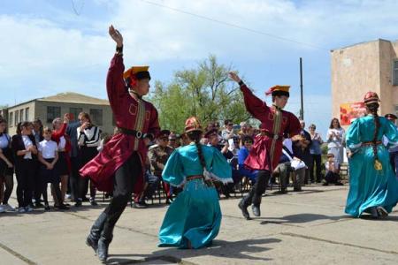 Калмыцкие коммунисты почтили память красного командира Н.А. Колесова