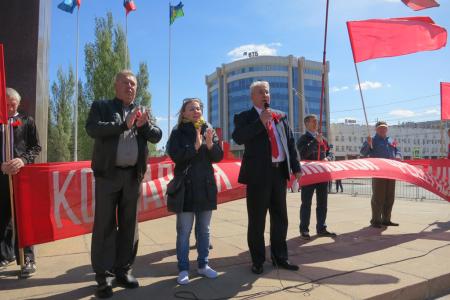 Тамбов. Первомай - знамя классовой борьбы