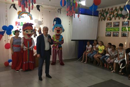 Краснодарский край. Н.И. Осадчий в Тбилисском районе принял участие в детском празднике и встретился с партийным активом