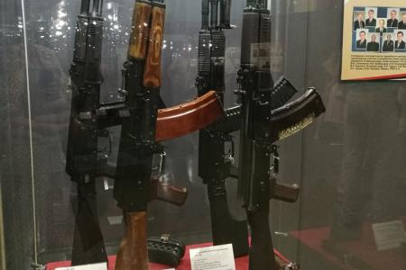 Первый секретарь Самарского обкома КПРФ Алексей Лескин принял участие в открытии выставки «Легендарный Калашников»